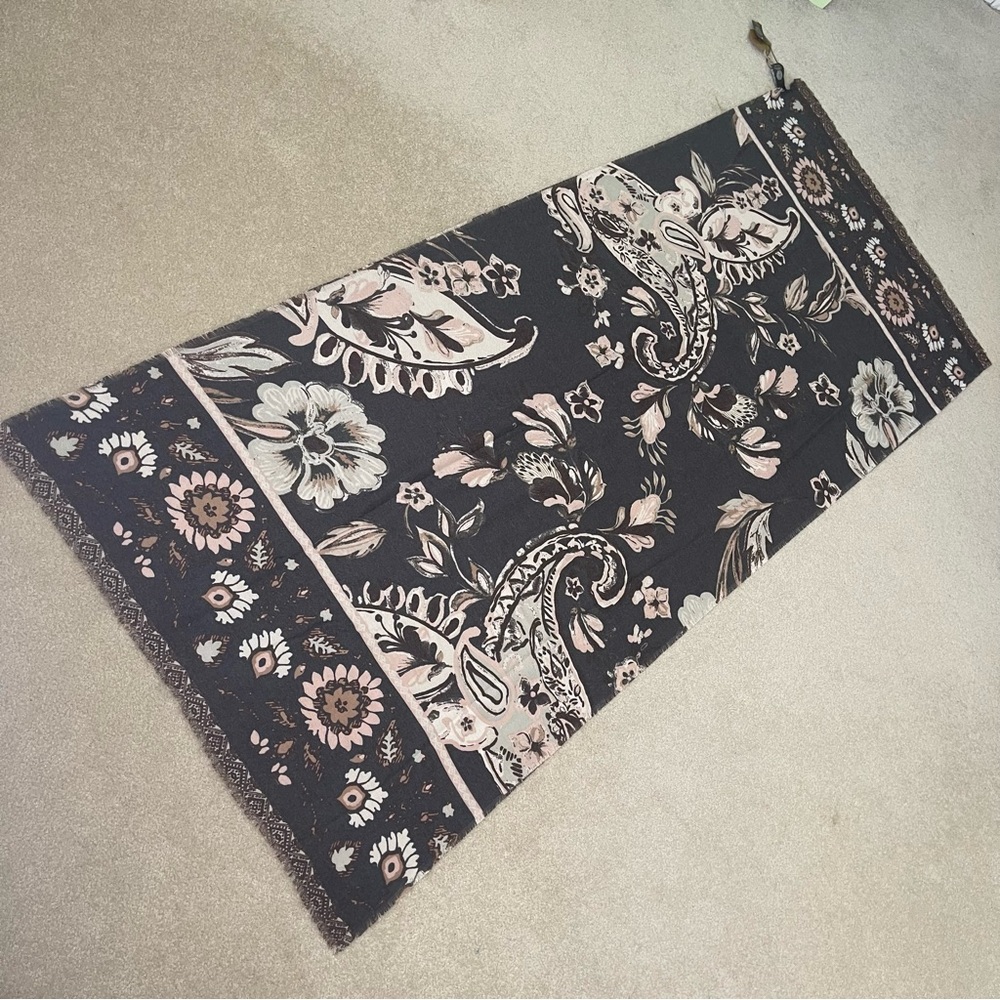 Vince Camuto Floral Paisley Scarf Gray Pink - NWT